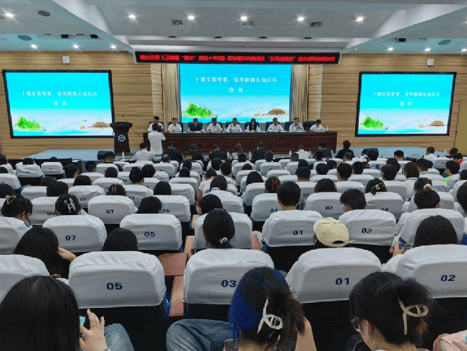 东风商用车“请你喝一瓶好水”南水北调10周年城市行活动启动 东风商用车“请你喝一瓶好水”南水北调10周年城市行活动启动