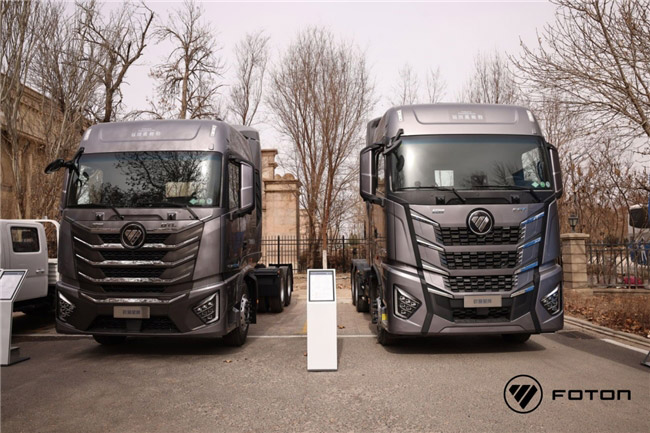 交车100台 签约300台 欧曼银河重卡发布