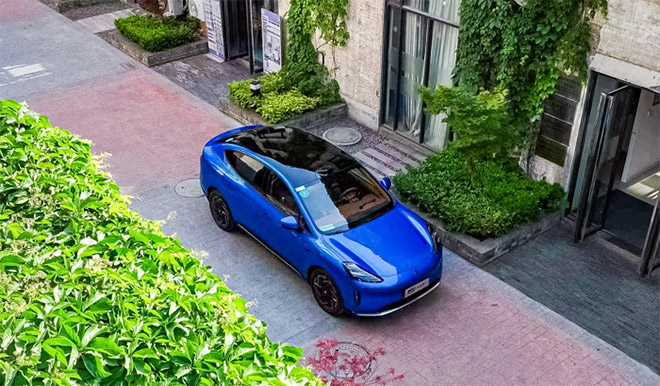 20万纯电SUV 昊铂HT和智己LS6怎么选