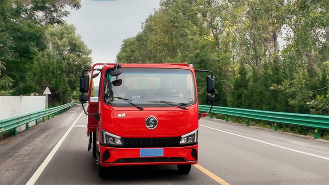 陕汽德龍G200 不止“好开 更能“稳赚 陕汽德龍G200 不止“好开 更能“稳赚