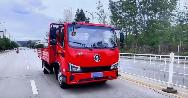 陕汽德龍G200 不止“好开 更能“稳赚 陕汽德龍G200 不止“好开 更能“稳赚