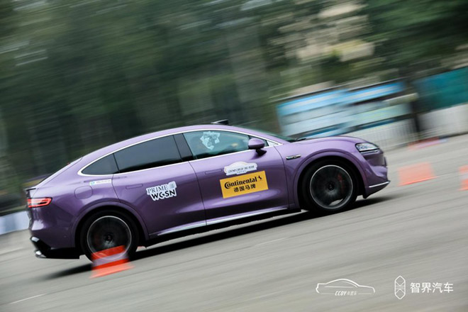 智界S7与R7亮相北京中国年度车专场测试媒体沟通会 智界S7与R7亮相北京中国年度车专场测试媒体沟通会