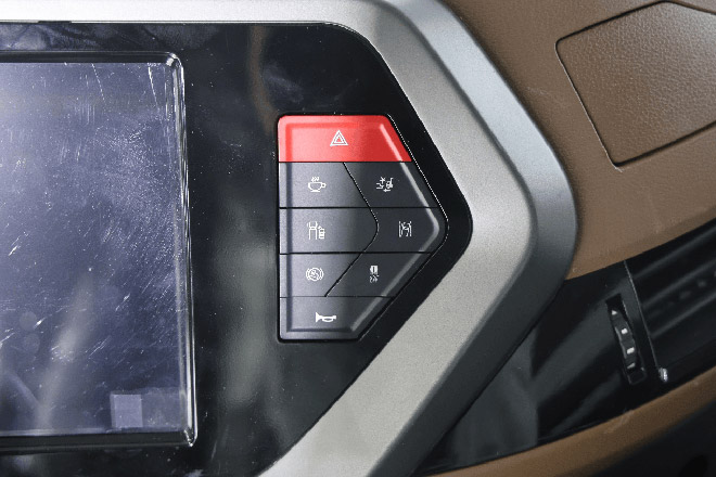 欧洲版东风天龙GX氢燃料电池牵引车