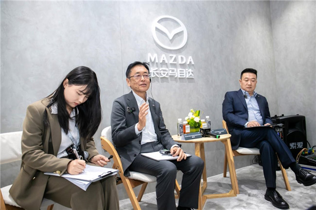 长安马自达广州车展群访 EZ-60两夺销冠 电动化转型稳扎稳打e1495280076.jpg