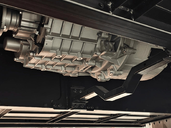 8×4纯电载货车 东风商用车新“兄弟”