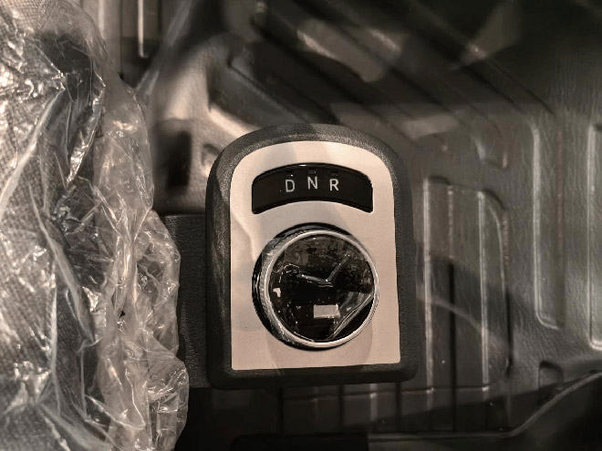 8×4纯电载货车 东风商用车新“兄弟”