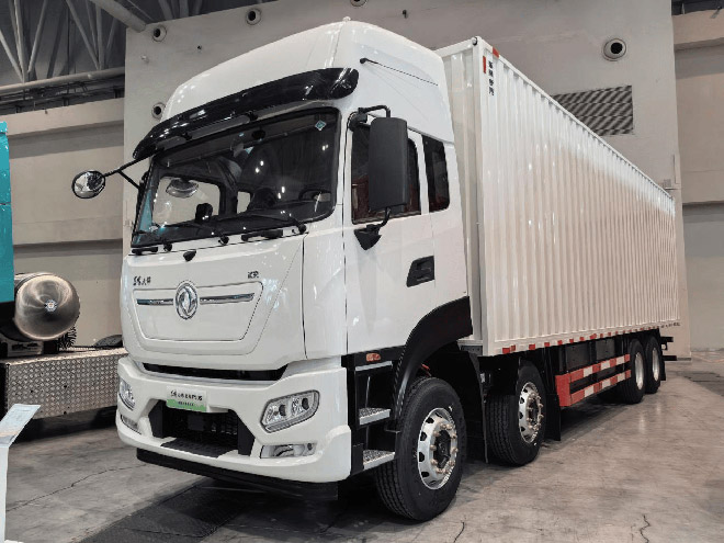 8×4纯电载货车 东风商用车新“兄弟”