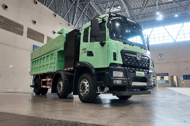 矿石运输新生态  东风KT9C 纯电自卸车