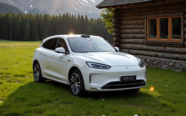 选择困难症终结指南：特斯拉Model Y与问界新M5 Ultra全面对比