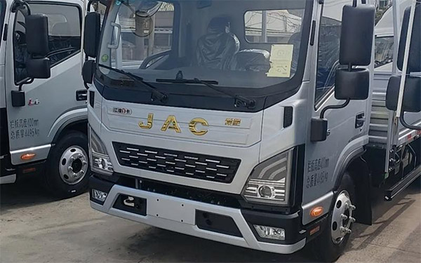 智能舒适新体验 江淮1卡领跑L6 PLUS版智威动力定义城配高效座舱